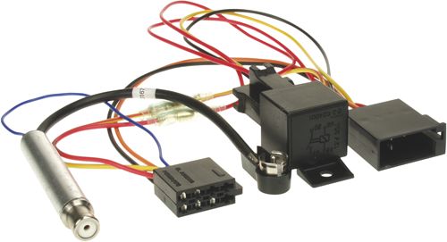 ACV Antennenadapter kompatibel mit Audi Phantomspeisung u. Zündlogik ab Bj. 1998 adaptiert von ISO (f) auf ISO (m)
