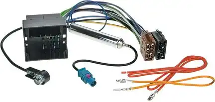 11111ACV Autoradio Adapter Kabel kompatibel mit VW Seat Skoda Audi mit Phantomeinspeisung auf ISO (m) adaptiert von Quadlock auf ISO (m)