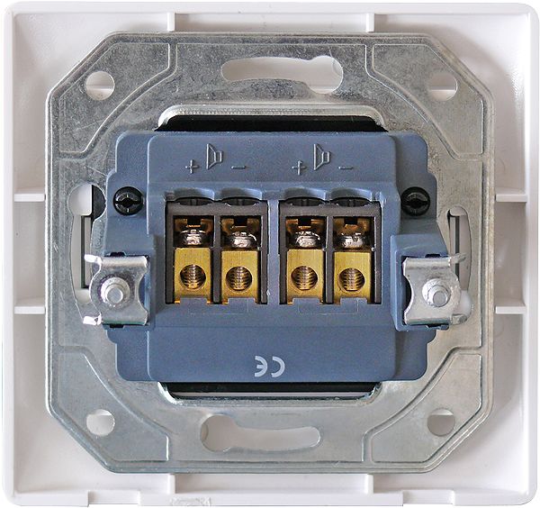Dynavox Formschönes Doppel-Anschußterminal Unterputzmontage-/bilder/big/204998_2.jpg